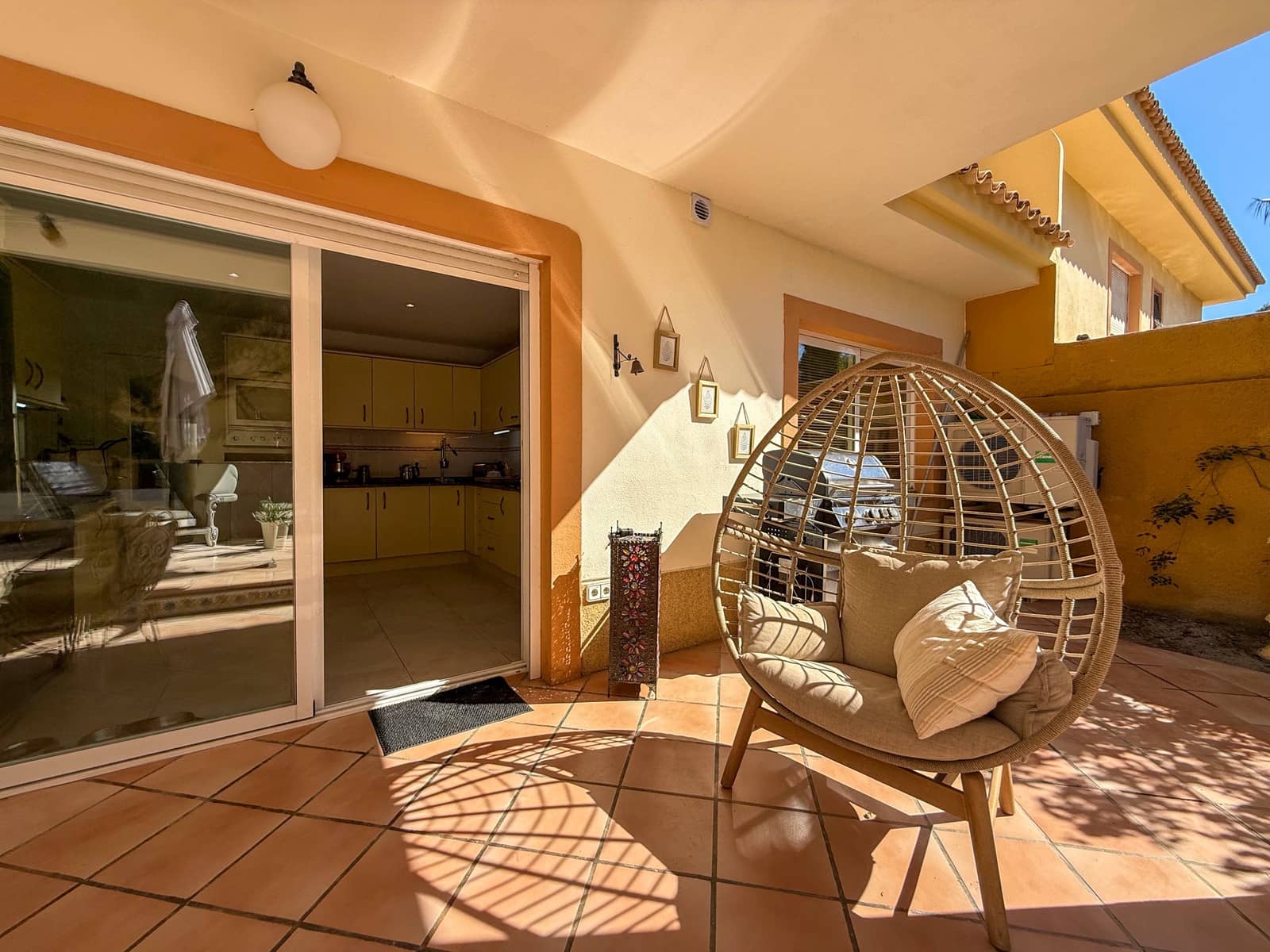 4 bedroom Villa for sale in Albir with pool garage - € 599,000 (Ref: 10166843)