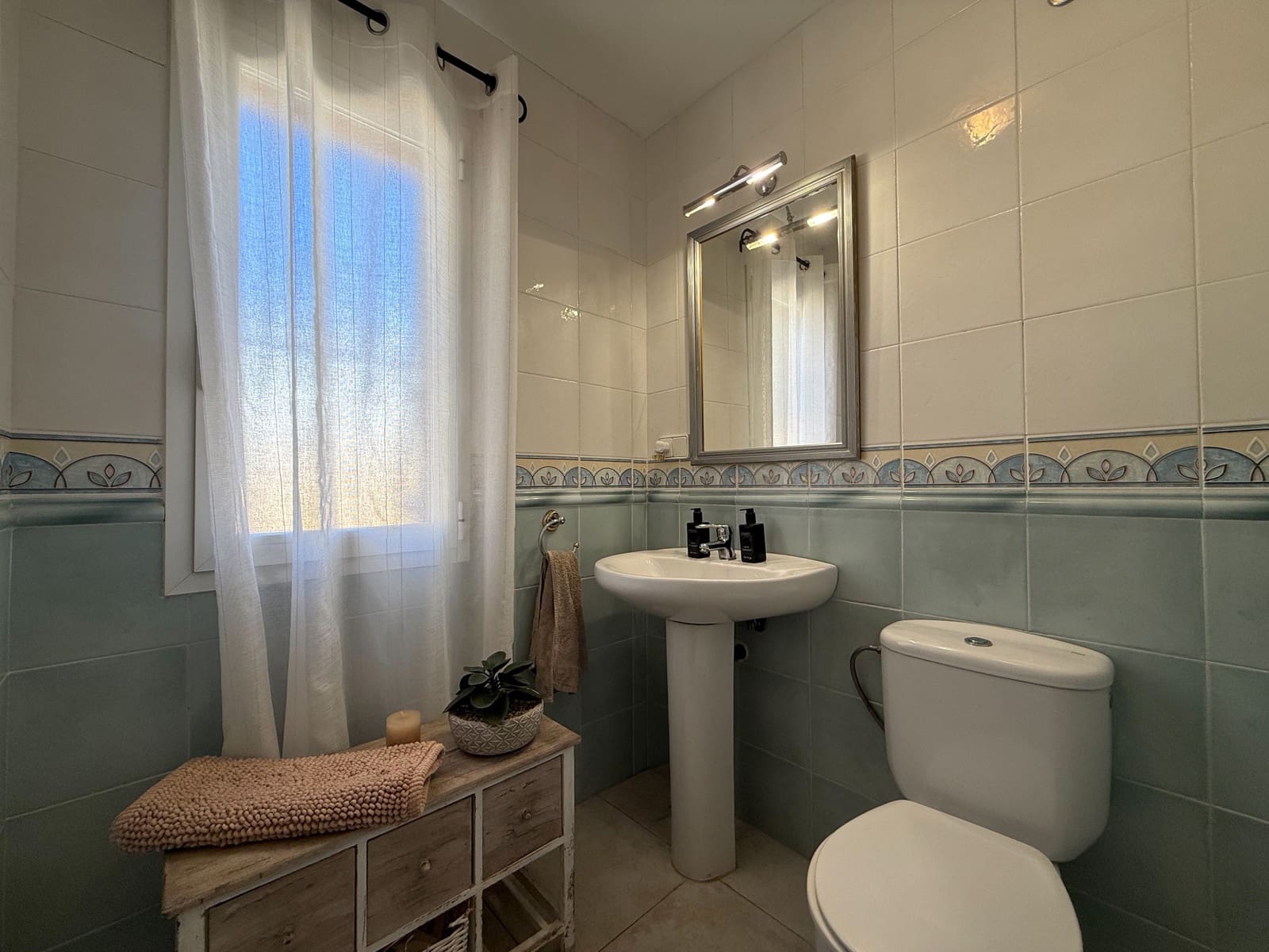 4 bedroom Villa for sale in Albir with pool garage - € 599,000 (Ref: 10166843)