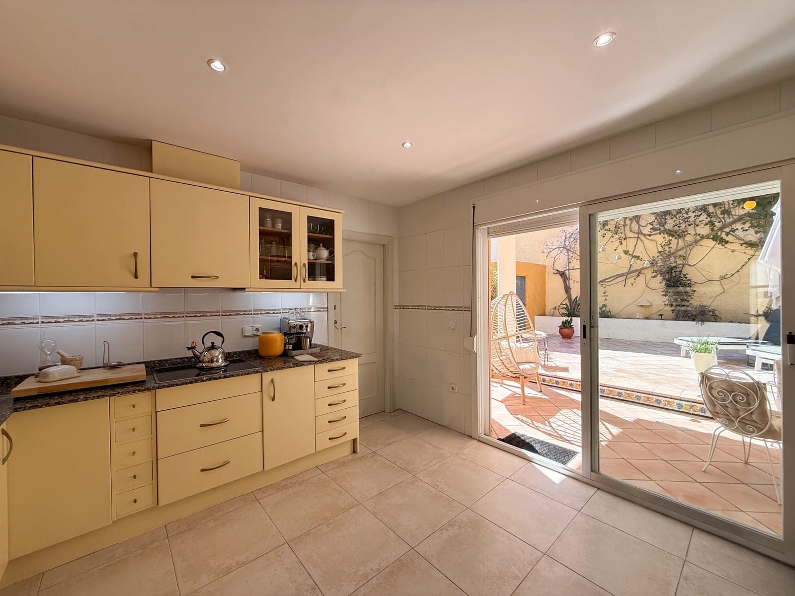 4 bedroom Villa for sale in Albir with pool garage - € 599,000 (Ref: 10166843)