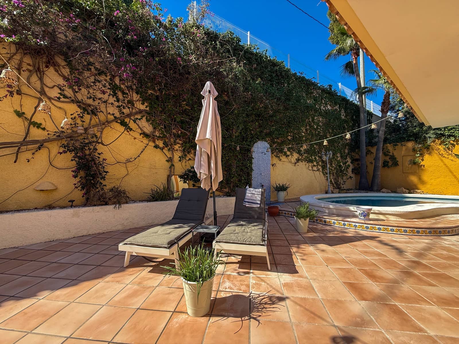 4 bedroom Villa for sale in Albir with pool garage - € 599,000 (Ref: 10166843)