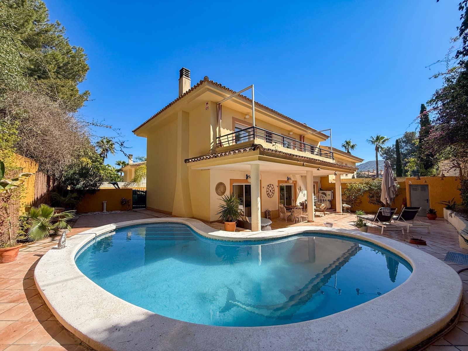 4 bedroom Villa for sale in Albir with pool garage - € 599,000 (Ref: 10166843)