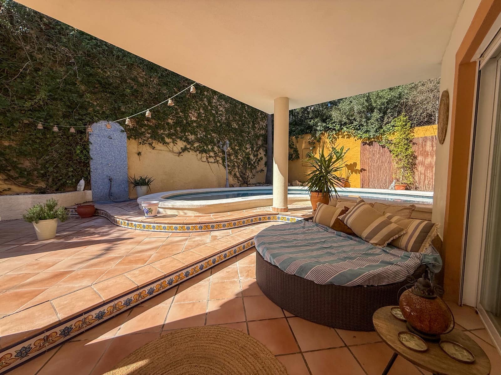 4 bedroom Villa for sale in Albir with pool garage - € 599,000 (Ref: 10166843)