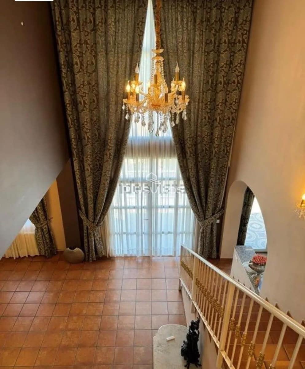 5 bedroom Villa for sale in Callosa d'En Sarria with pool - € 450,000 (Ref: 10166844)