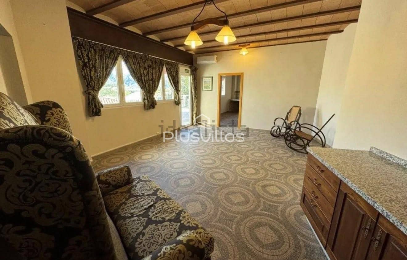 5 bedroom Villa for sale in Callosa d'En Sarria with pool - € 450,000 (Ref: 10166844)