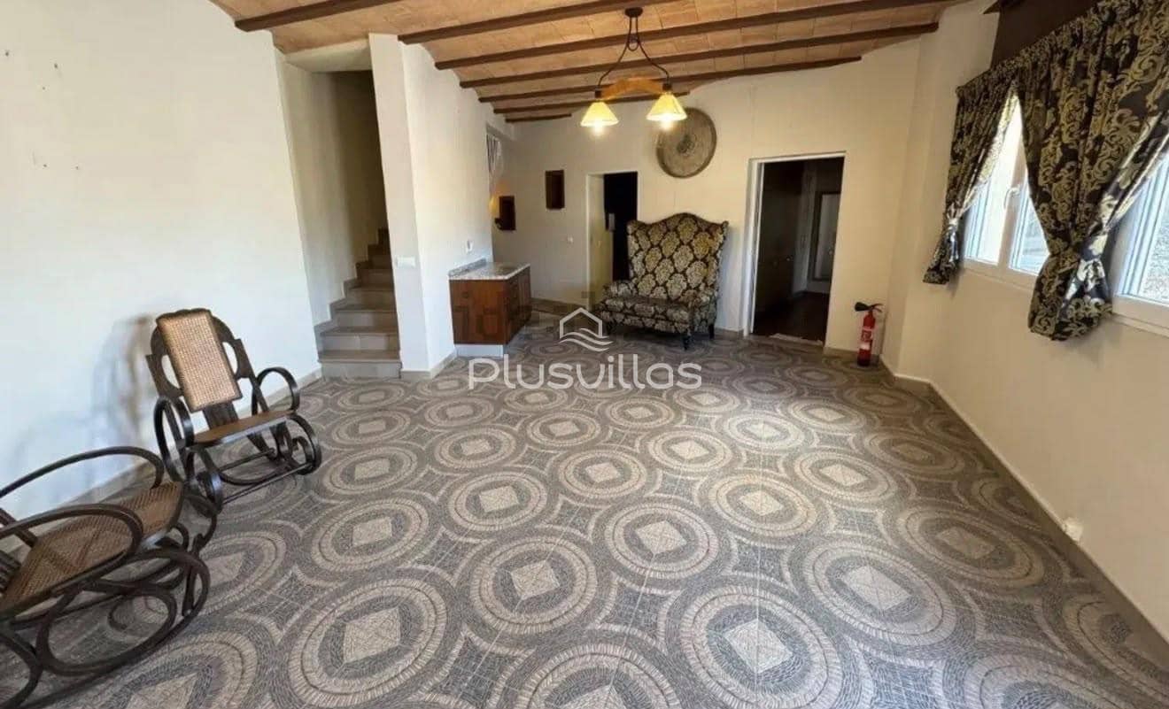 5 bedroom Villa for sale in Callosa d'En Sarria with pool - € 450,000 (Ref: 10166844)