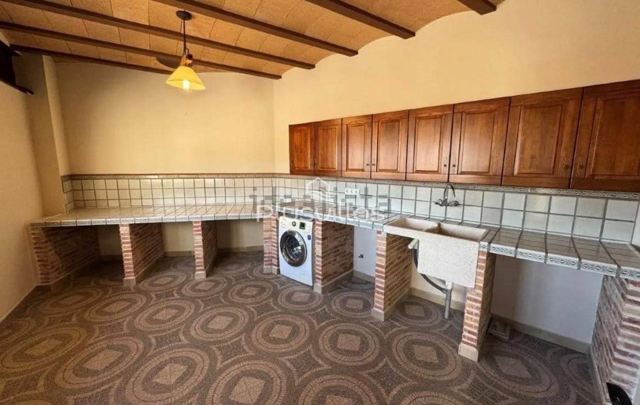 5 bedroom Villa for sale in Callosa d'En Sarria with pool - € 450,000 (Ref: 10166844)