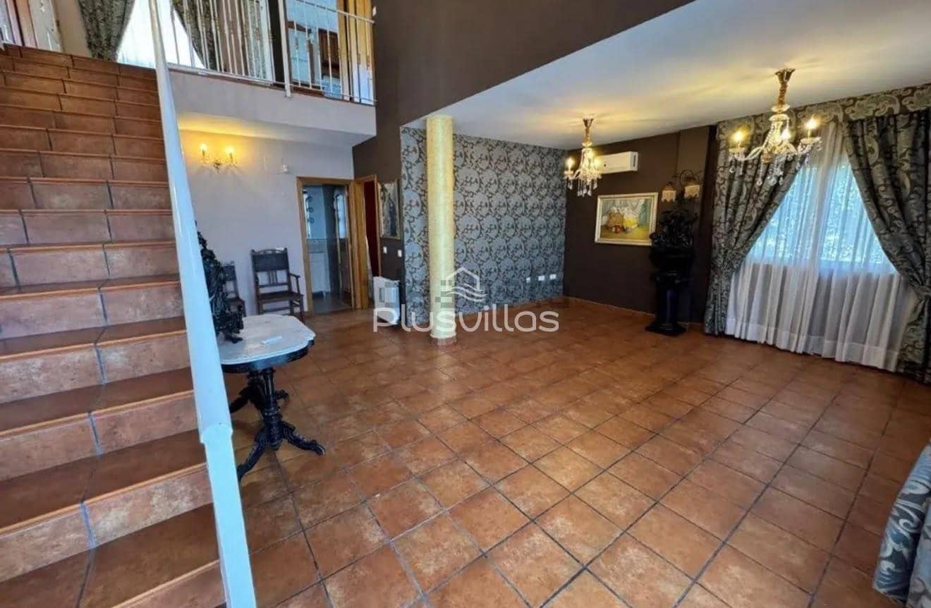 5 bedroom Villa for sale in Callosa d'En Sarria with pool - € 450,000 (Ref: 10166844)