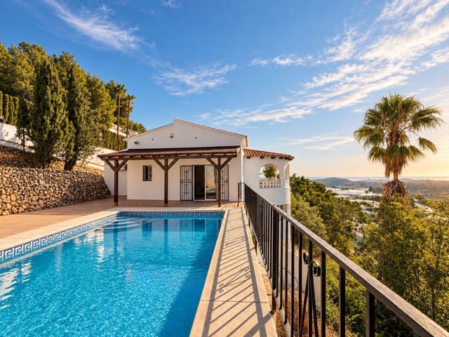 4 slaapkamer Villa te koop in Callosa d'En Sarrià met zwembad - € 445.000 (Ref: 10177382)