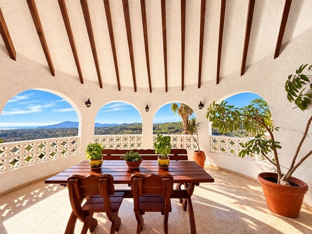 4 slaapkamer Villa te koop in Callosa d'En Sarrià met zwembad - € 445.000 (Ref: 10177382)
