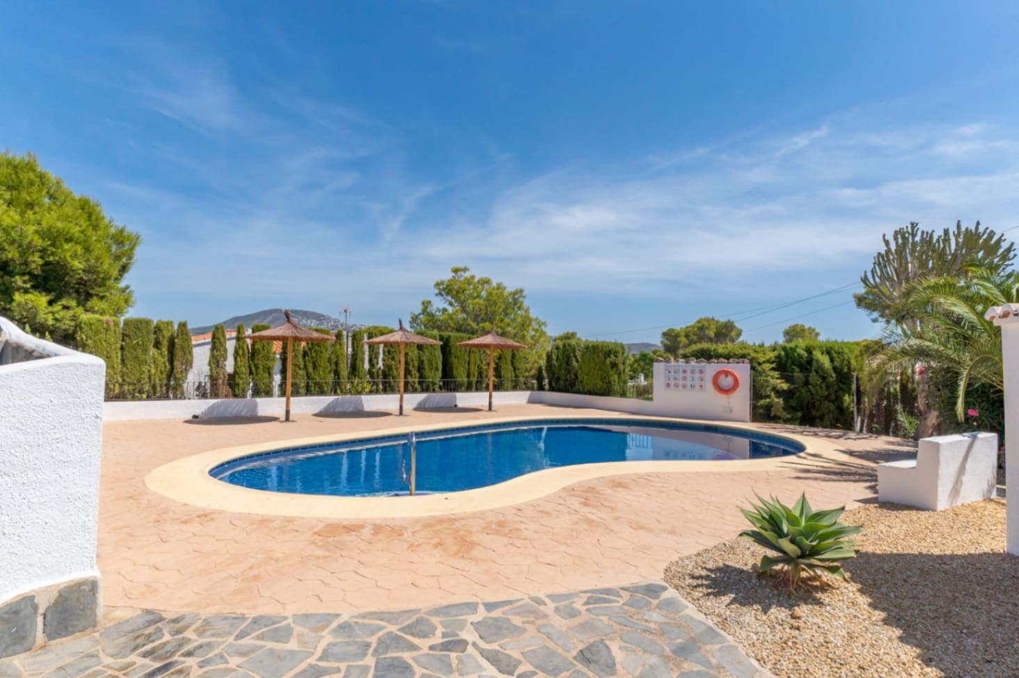 3 quarto Bungalow para venda em Moraira com piscina garagem - 469 000 € (Ref: 10180791)