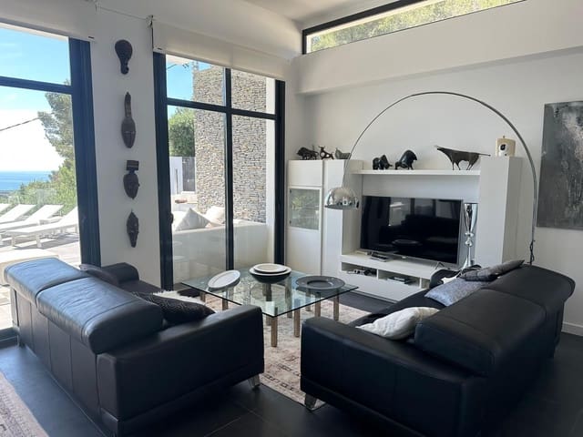 4 Zimmer Villa zu verkaufen in Casco Urbano, Teulada-Moraira mit Pool Garage - 1.299.000 € (Ref: 10180792)