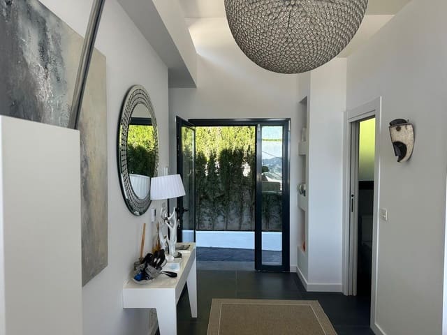 4 Zimmer Villa zu verkaufen in Casco Urbano, Teulada-Moraira mit Pool Garage - 1.299.000 € (Ref: 10180792)