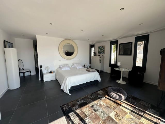 4 Zimmer Villa zu verkaufen in Casco Urbano, Teulada-Moraira mit Pool Garage - 1.299.000 € (Ref: 10180792)