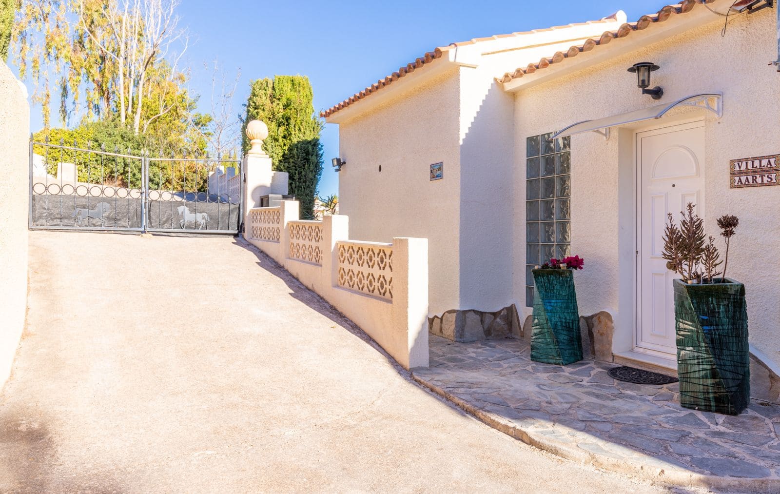 4 bedroom Villa for sale in Benitachell / Benitatxell with pool garage - € 560,000 (Ref: 10185158)