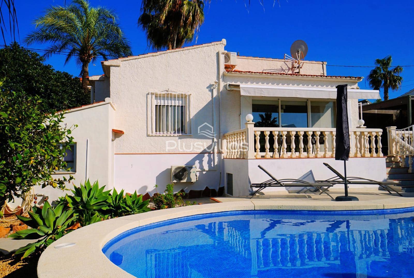 2 soveværelse Villa til salg i Calpe / Calp med swimmingpool garage - € 550.000 (Ref: 10185159)
