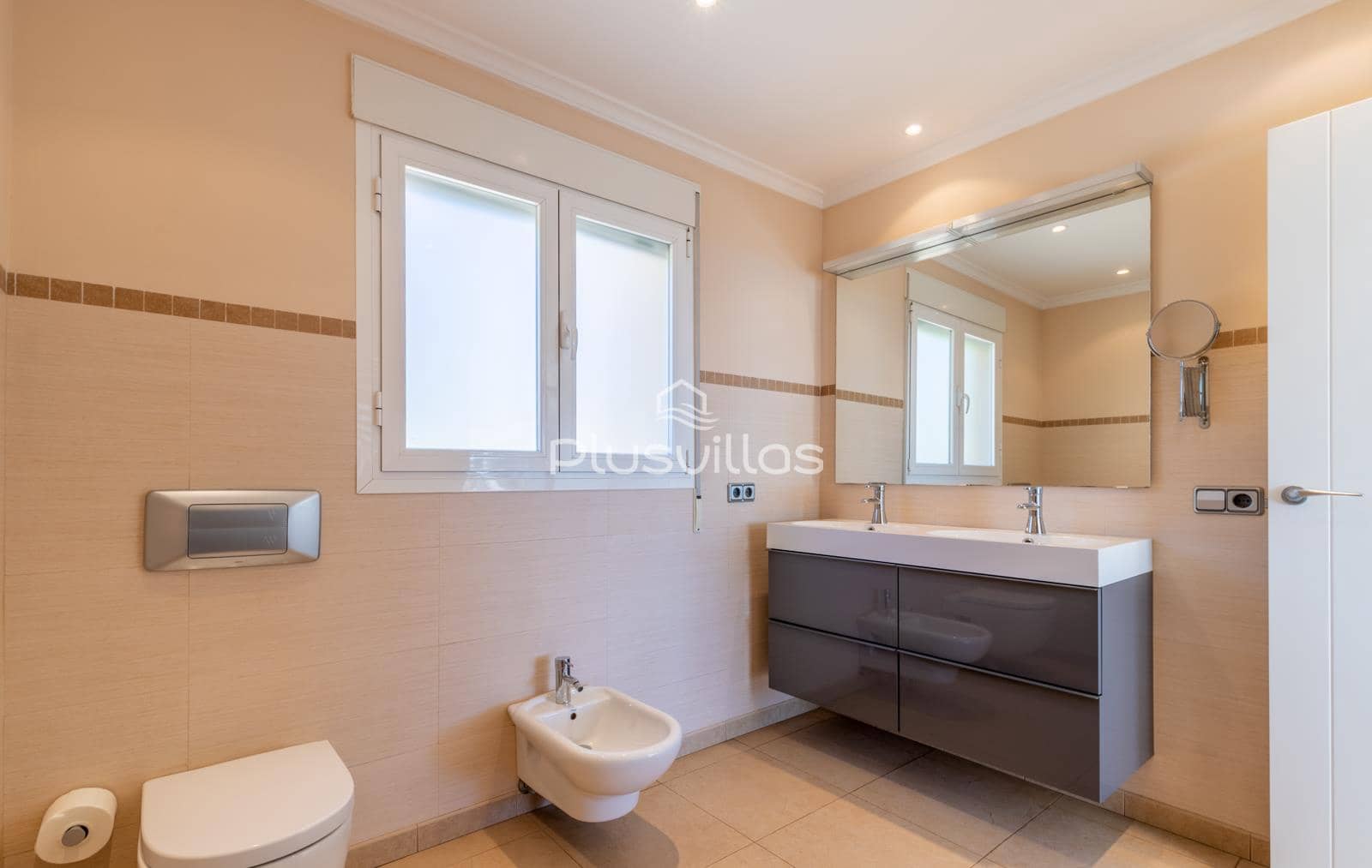 Chalet de 3 habitaciones en Benissa en venta con piscina garaje - 1.750.000 € (Ref: 10185160)