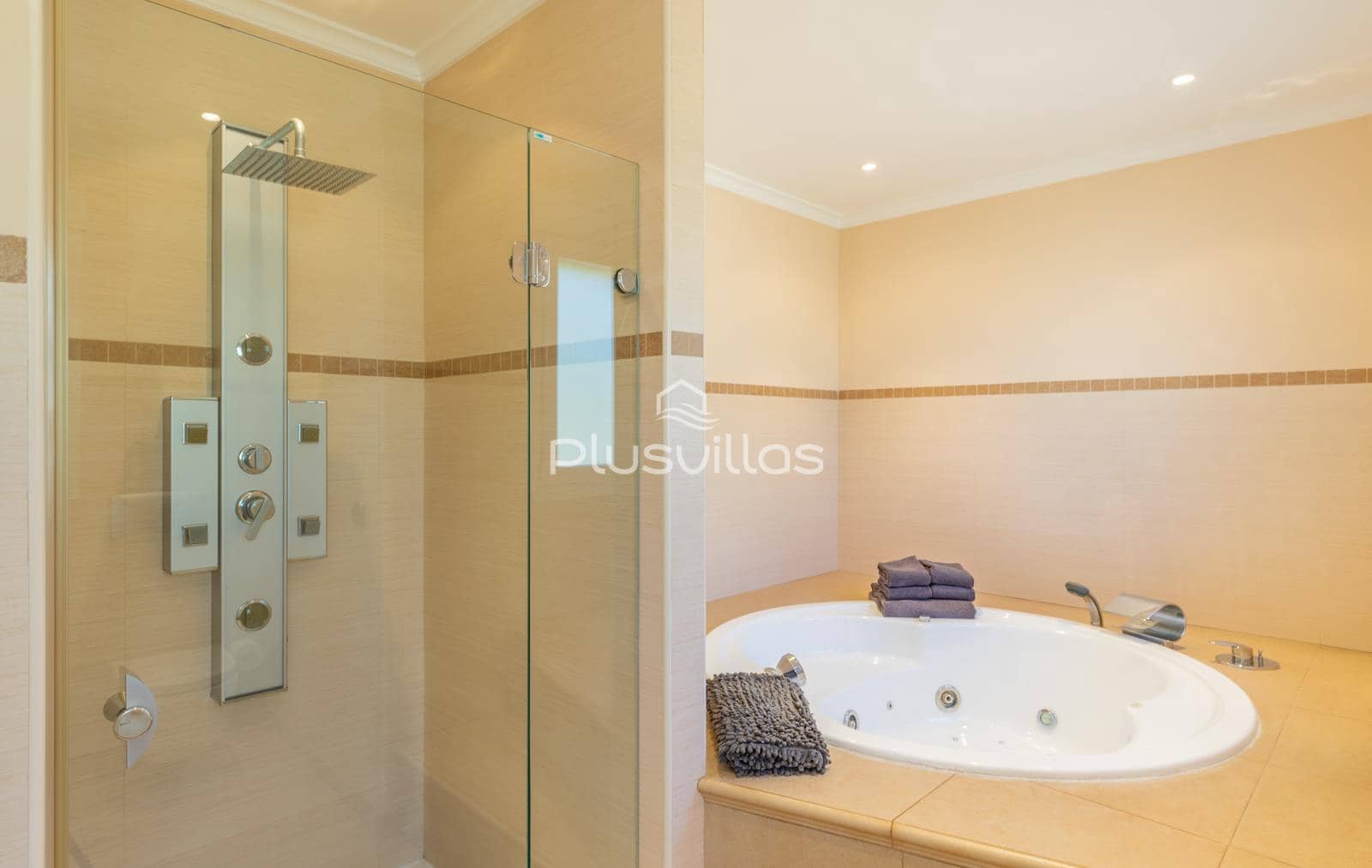 Chalet de 3 habitaciones en Benissa en venta con piscina garaje - 1.750.000 € (Ref: 10185160)