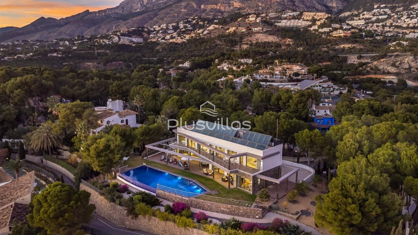 5 Zimmer Villa zu verkaufen in Altea mit Pool - 6.400.000 € (Ref: 5100664)
