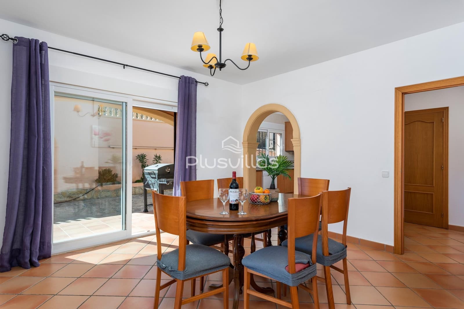 4 soveværelse Villa til salg i Calpe / Calp med swimmingpool - € 665.000 (Ref: 5473960)