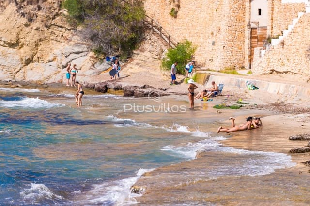 Chalet de 3 habitaciones en Benissa en venta con piscina - 890.000 € (Ref: 5944908)