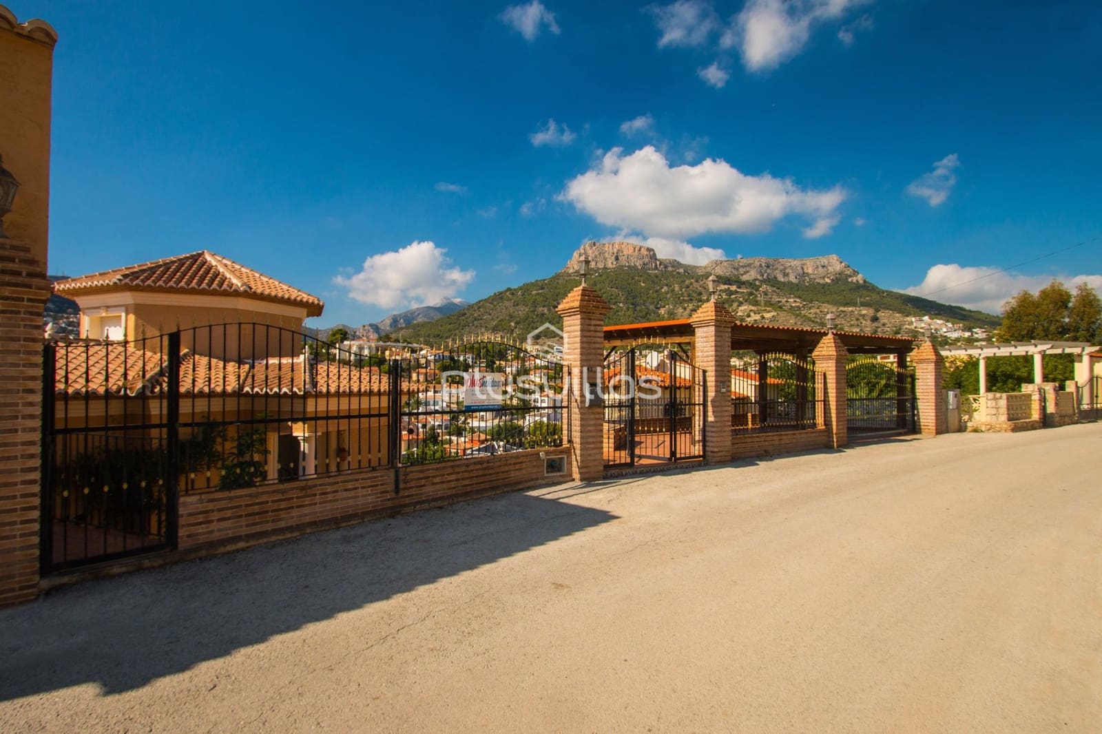 5 makuuhuone Huvila myytävänä paikassa Calpe / Calp mukana uima-altaan - 1 900 000 € (Ref: 5973294)