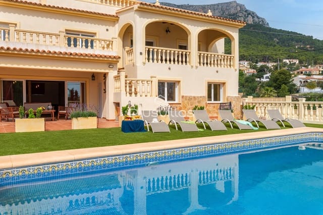 6 bedroom Villa for sale in Oltamar - Cucarres, Calpe / Calp with pool - € 1,200,000 (Ref: 6279734)