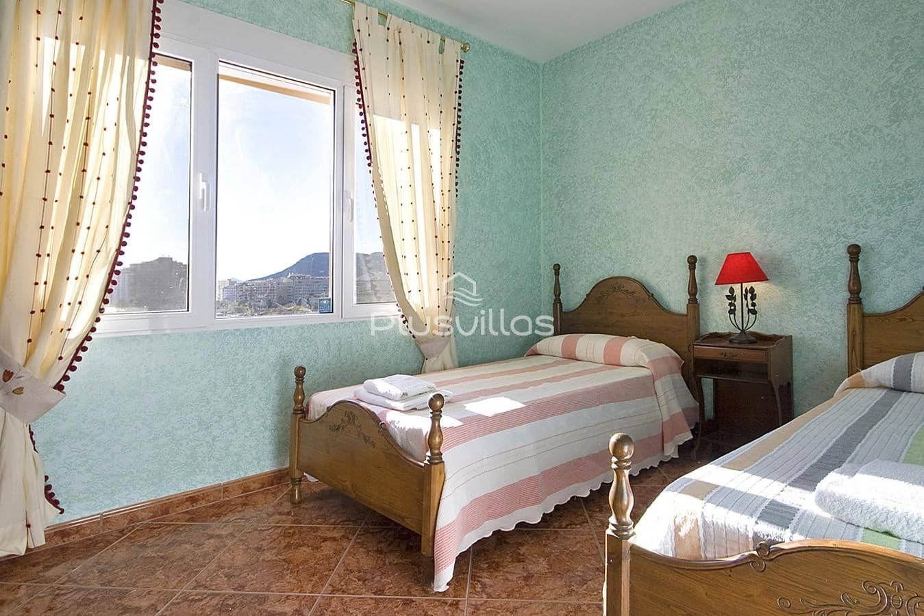 8 bedroom Villa for sale in Calpe / Calp with pool - € 900,000 (Ref: 6361817)