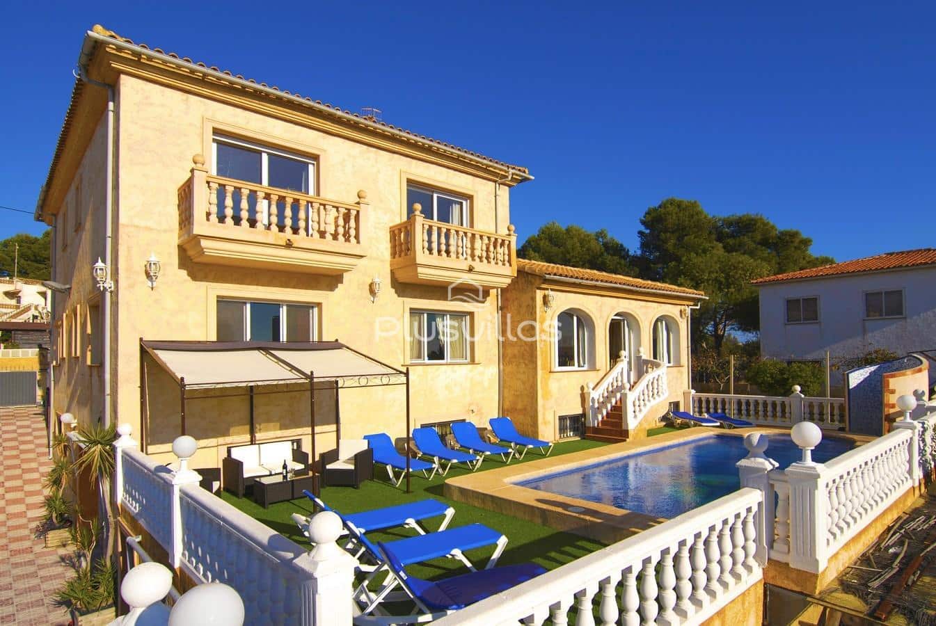 8 bedroom Villa for sale in Calpe / Calp with pool - € 900,000 (Ref: 6361817)