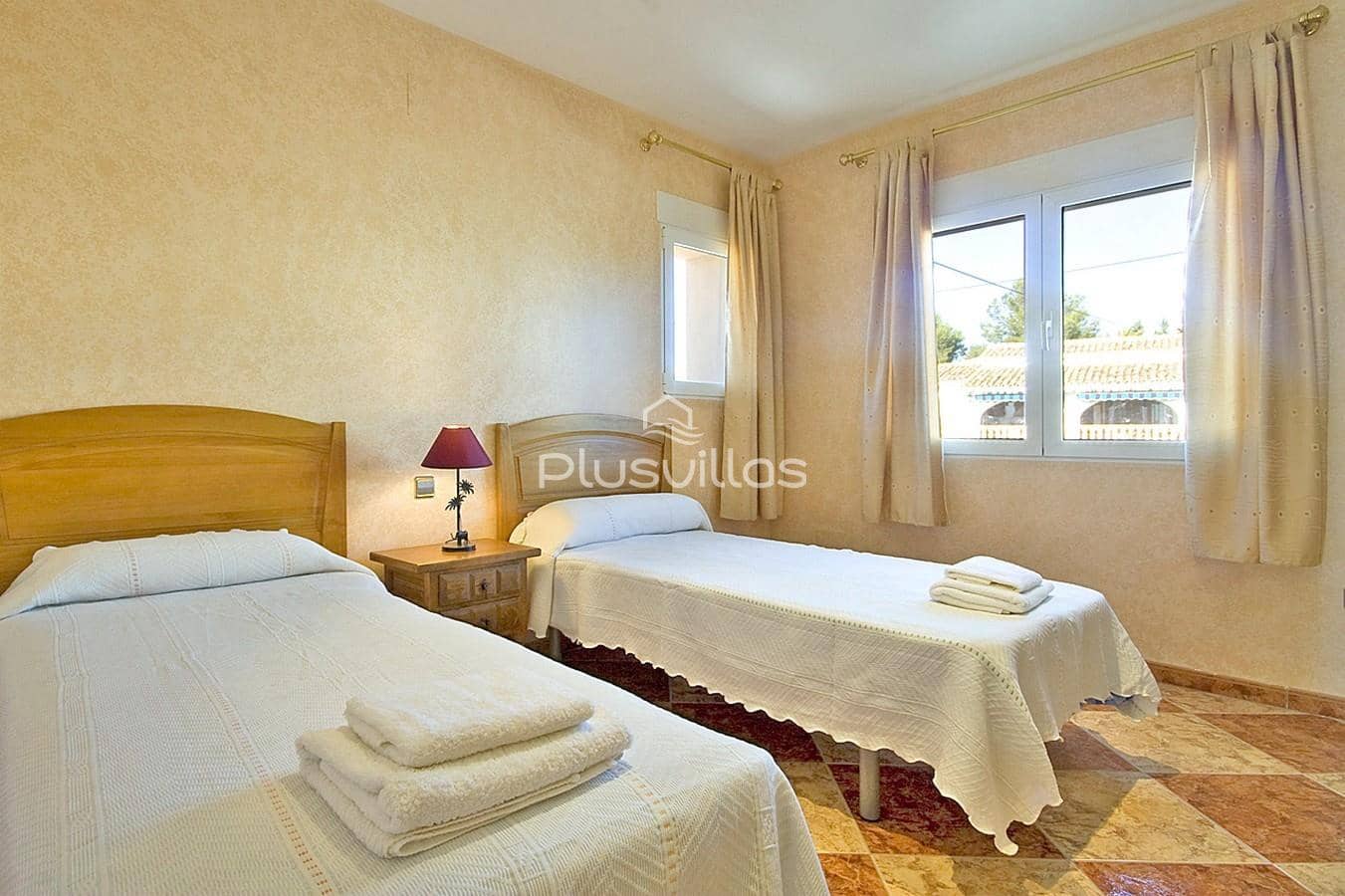 8 bedroom Villa for sale in Calpe / Calp with pool - € 900,000 (Ref: 6361817)