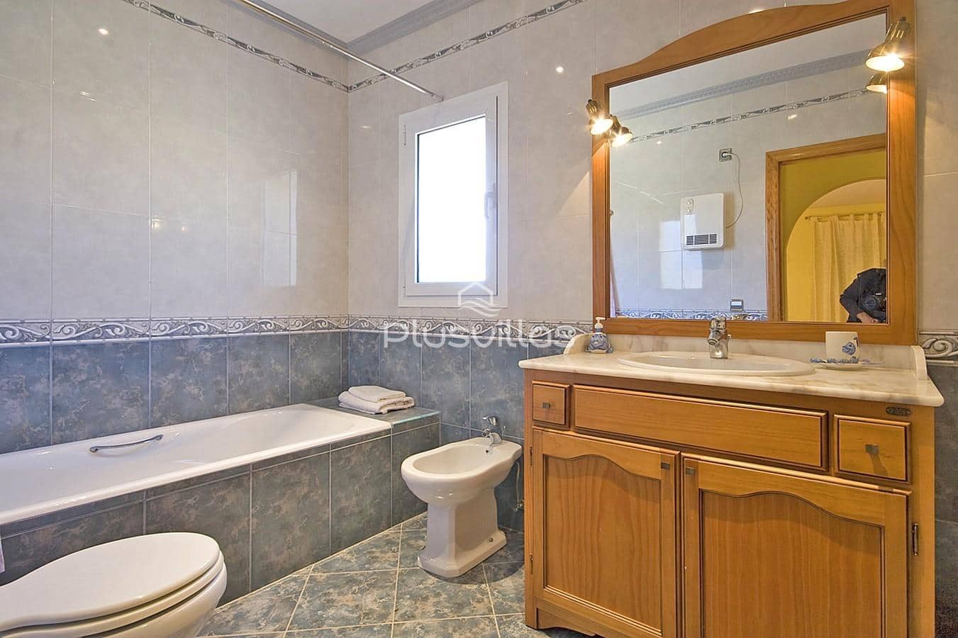 8 bedroom Villa for sale in Calpe / Calp with pool - € 900,000 (Ref: 6361817)