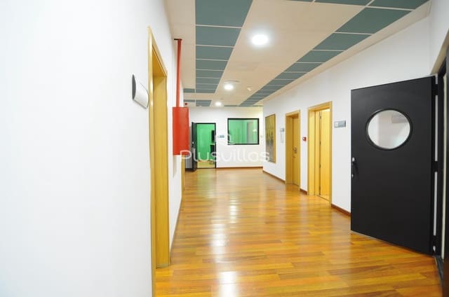 9 quarto Comercial para venda em Pueblo, Calpe / Calp - 450 000 € (Ref: 6361915)