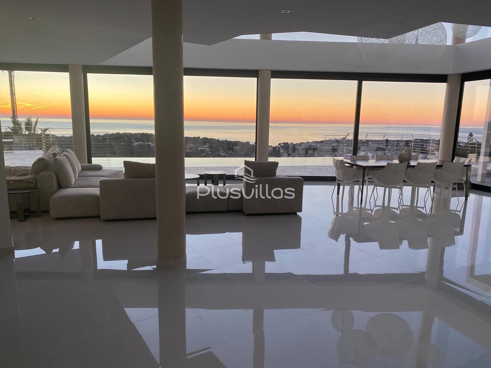 5 bedroom Villa for sale in Benissa with pool - € 2,450,000 (Ref: 6880648)