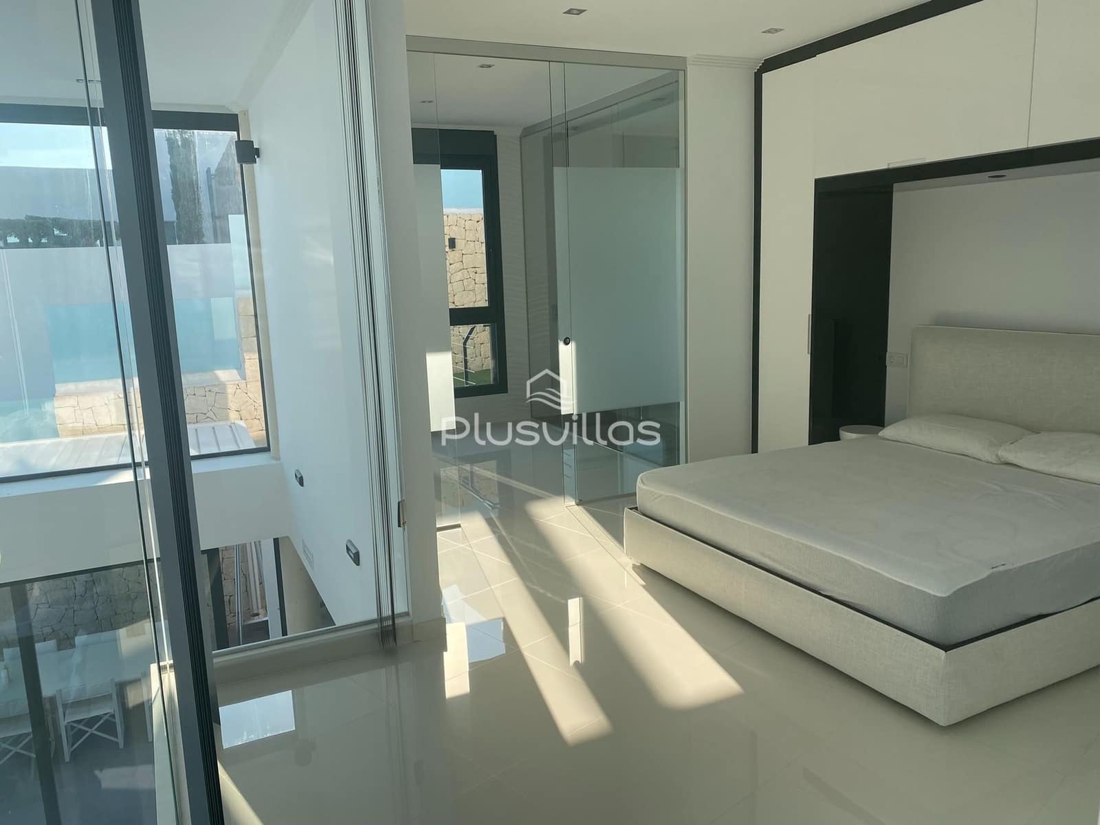 5 bedroom Villa for sale in Benissa with pool - € 2,450,000 (Ref: 6880648)