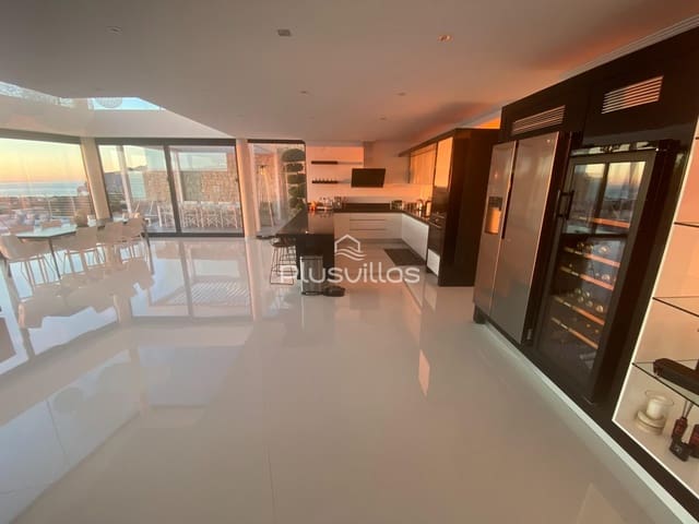 5 bedroom Villa for sale in Benissa with pool - € 2,450,000 (Ref: 6880648)