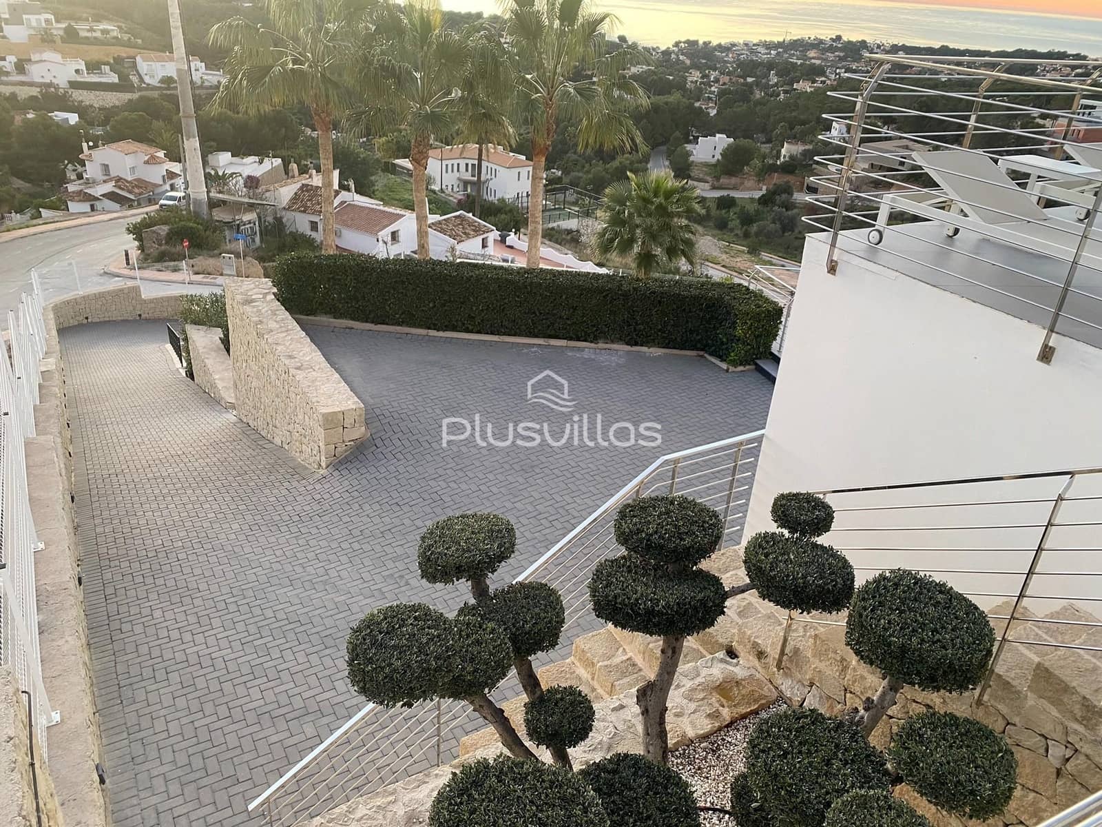 5 bedroom Villa for sale in Benissa with pool - € 2,450,000 (Ref: 6880648)