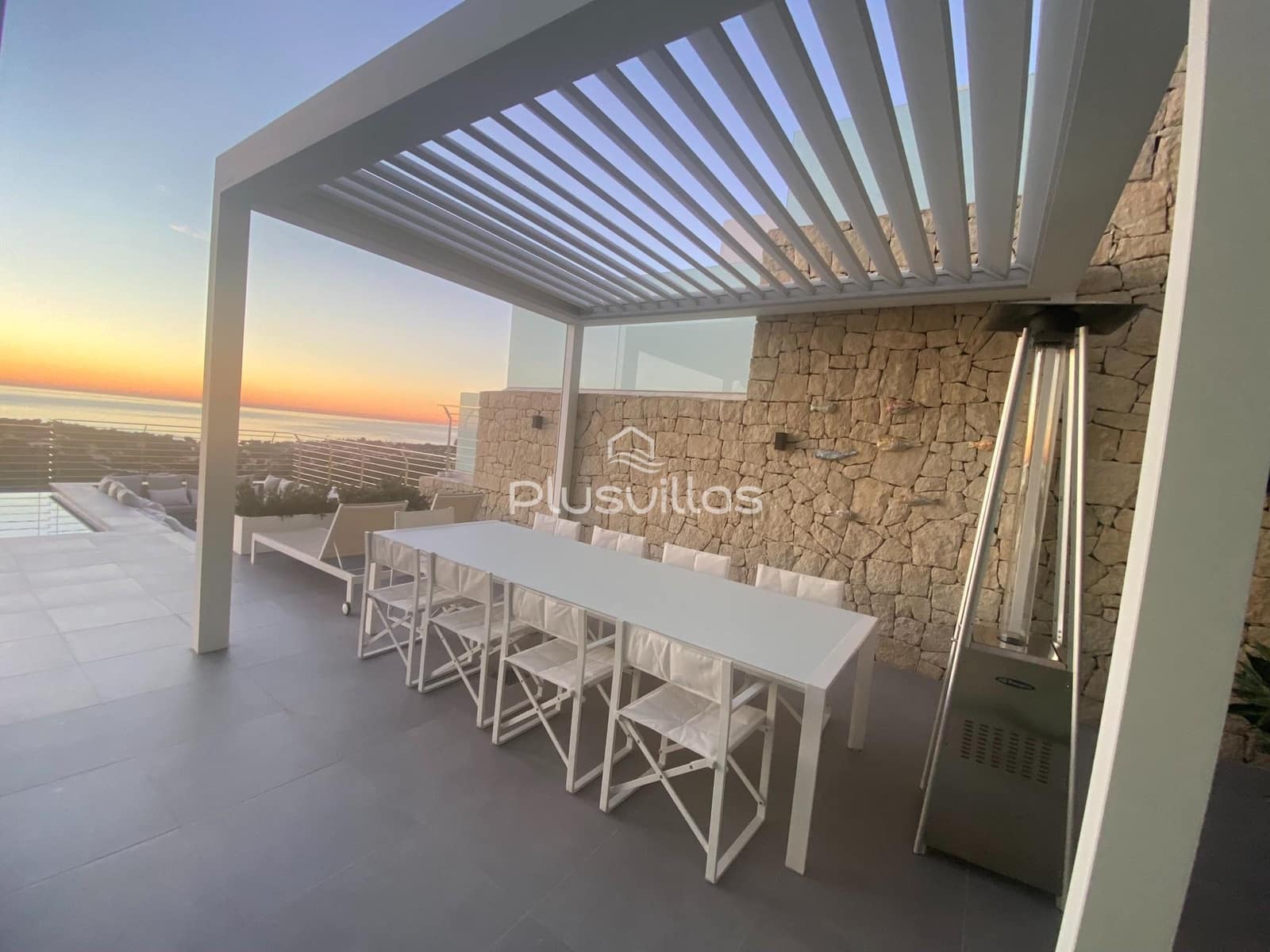 5 bedroom Villa for sale in Benissa with pool - € 2,450,000 (Ref: 6880648)