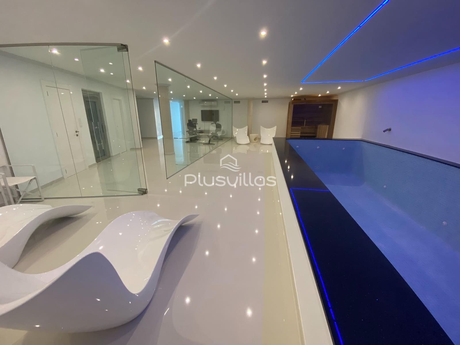 5 bedroom Villa for sale in Benissa with pool - € 2,450,000 (Ref: 6880648)