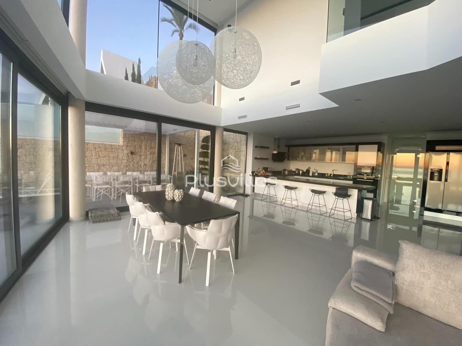 5 bedroom Villa for sale in Benissa with pool - € 2,450,000 (Ref: 6880648)