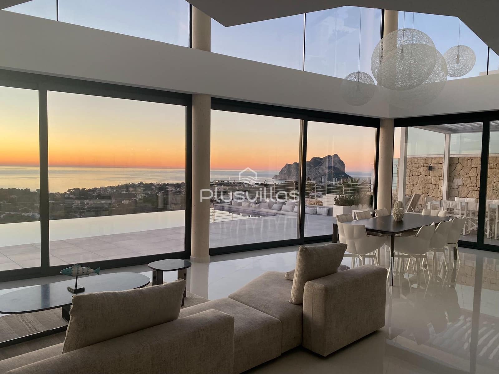 5 bedroom Villa for sale in Benissa with pool - € 2,450,000 (Ref: 6880648)