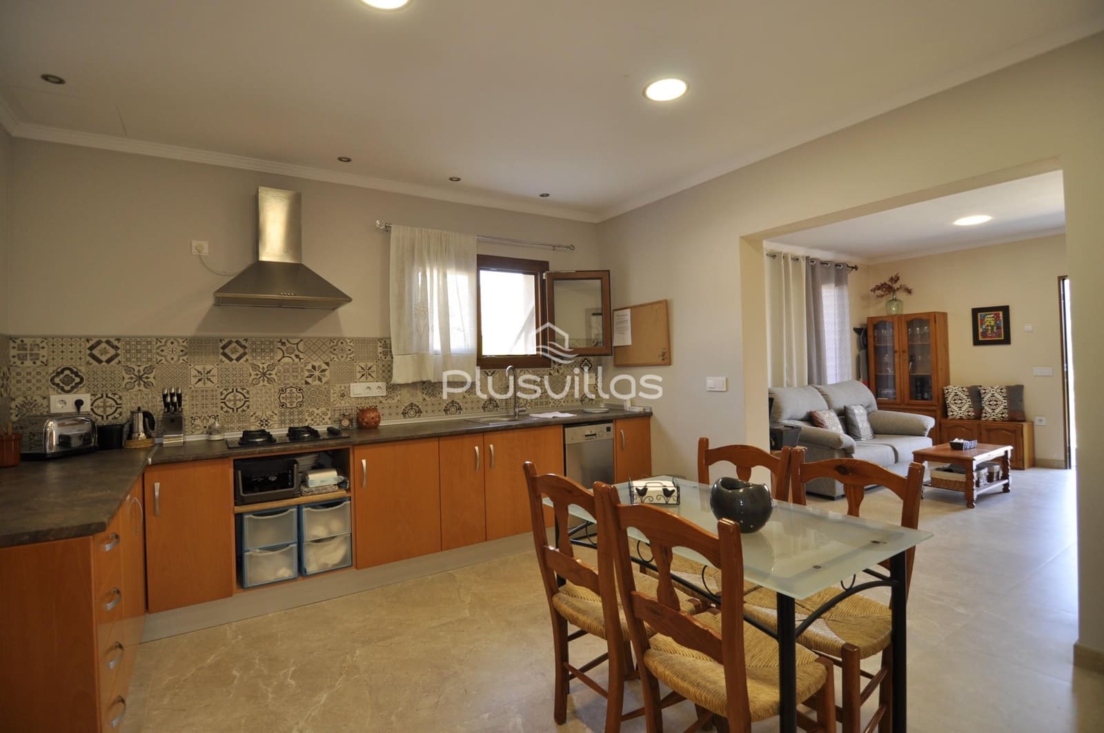 9 soverom Villa til salgs i Benissa med svømmebasseng - € 680 000 (Ref: 6975181)