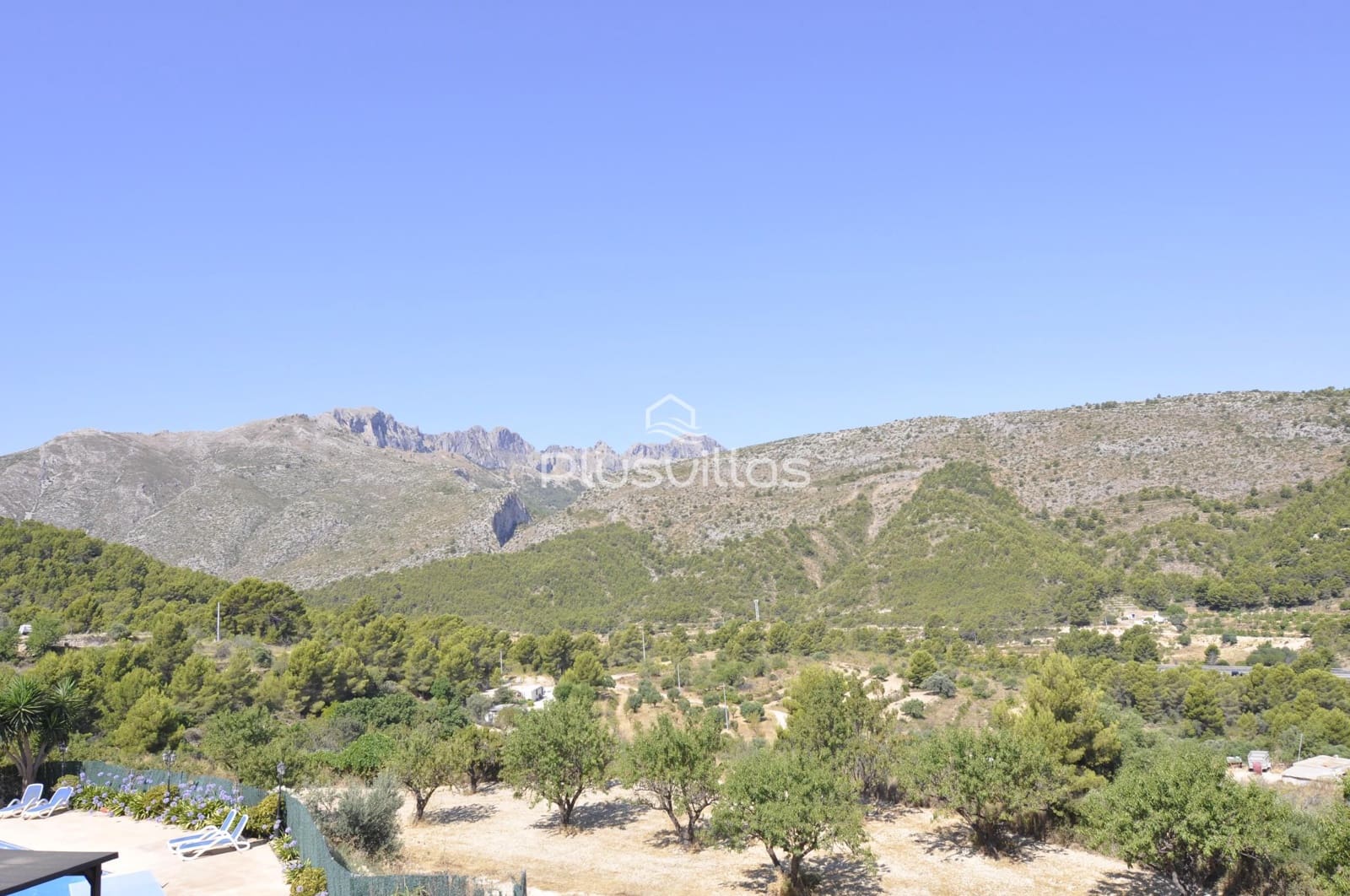 9 soverom Villa til salgs i Benissa med svømmebasseng - € 680 000 (Ref: 6975181)