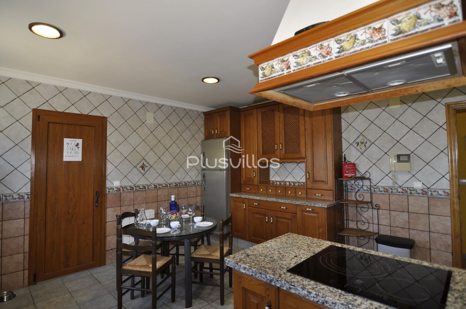 9 soverom Villa til salgs i Benissa med svømmebasseng - € 680 000 (Ref: 6975181)