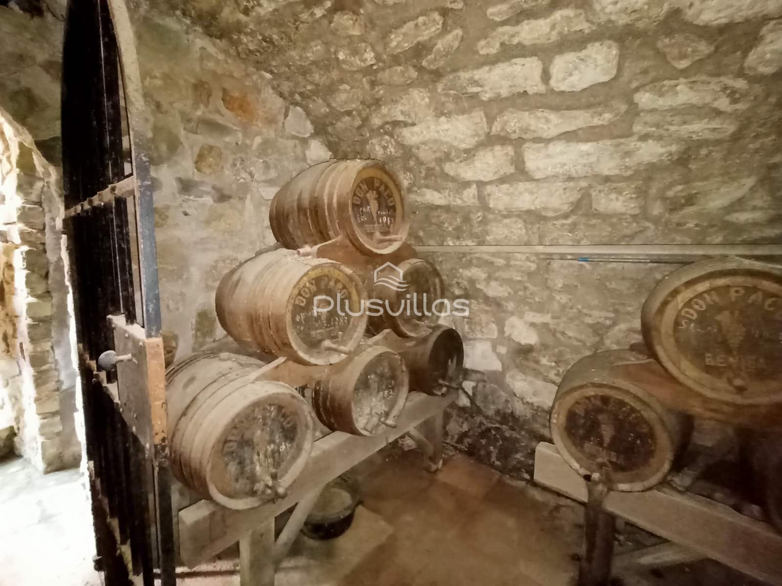 11 Zimmer Villa zu verkaufen in Benissa mit Pool - 1.300.000 € (Ref: 7006145)