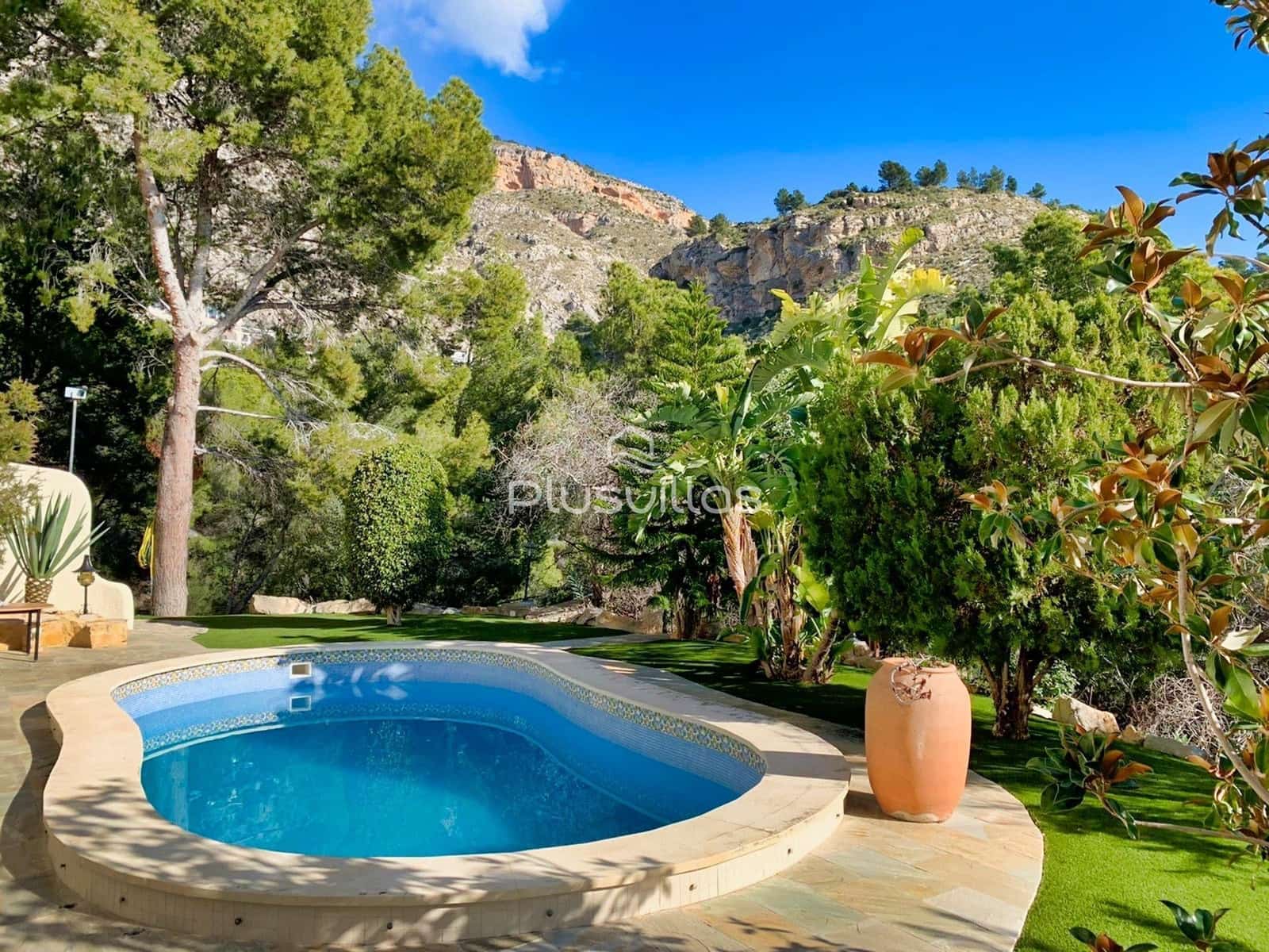 Chalet de 4 habitaciones en Altea en venta con piscina - 1.350.000 € (Ref: 7133712)