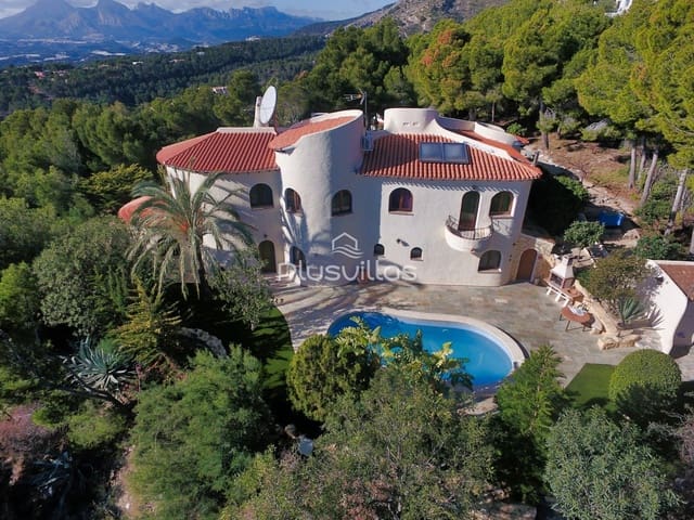 Chalet de 4 habitaciones en Altea en venta con piscina - 1.350.000 € (Ref: 7133712)