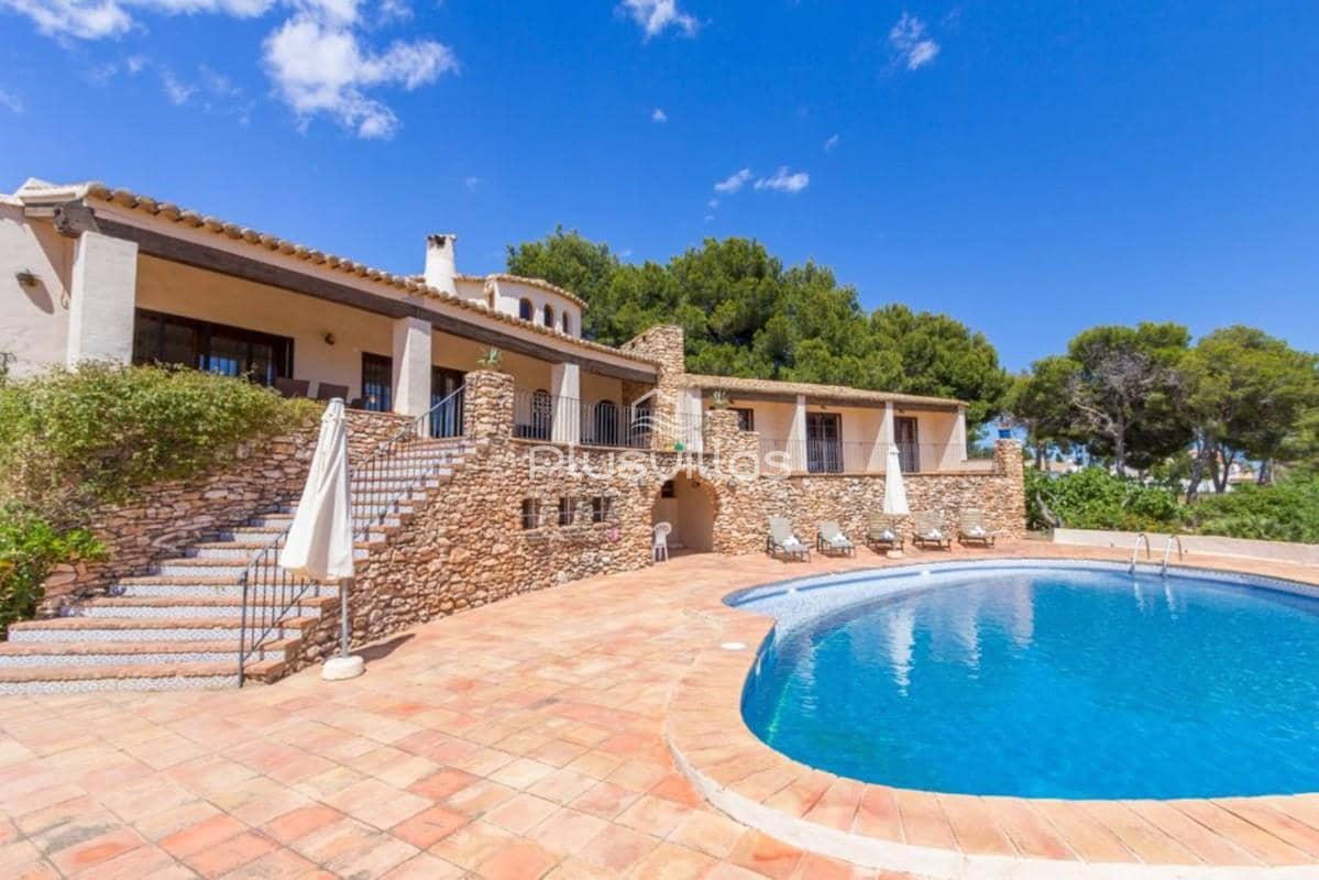 5 makuuhuone Huvila myytävänä paikassa Calpe / Calp mukana uima-altaan - 1 750 000 € (Ref: 7480067)