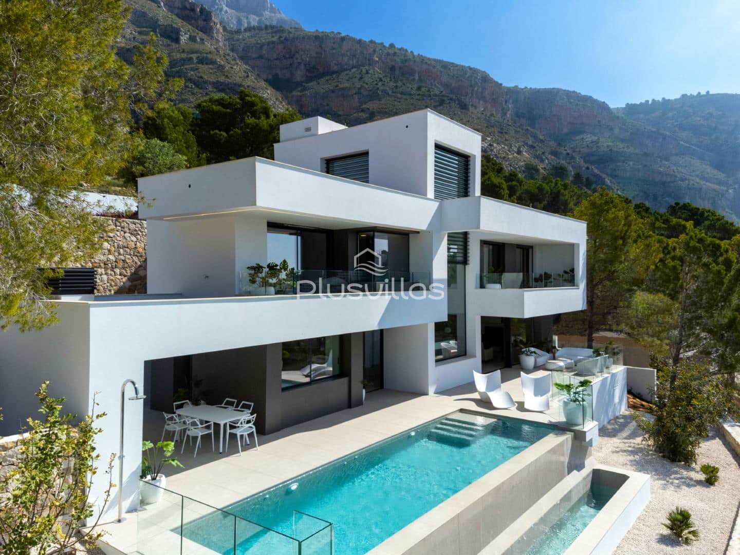 3 bedroom Villa for sale in Altea with pool - € 2,250,000 (Ref: 7540053)