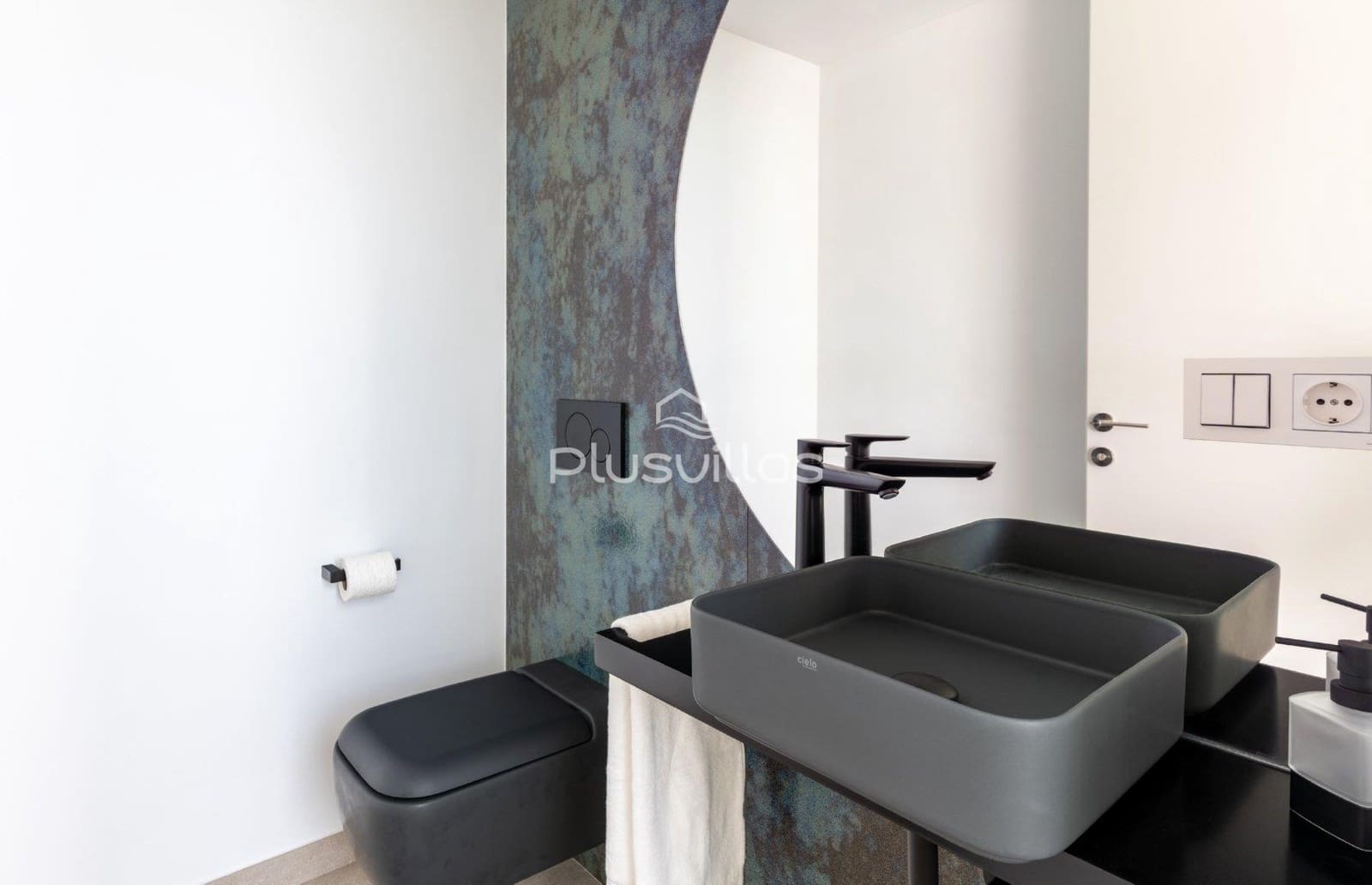 3 bedroom Villa for sale in Altea with pool - € 2,250,000 (Ref: 7540053)