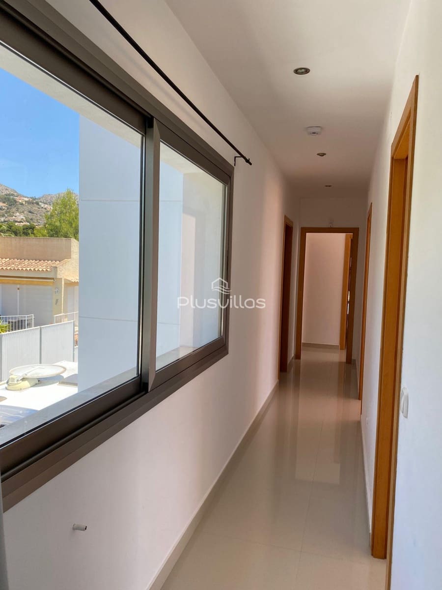 4 bedroom Villa for sale in Altea with pool - € 850,000 (Ref: 7662238)