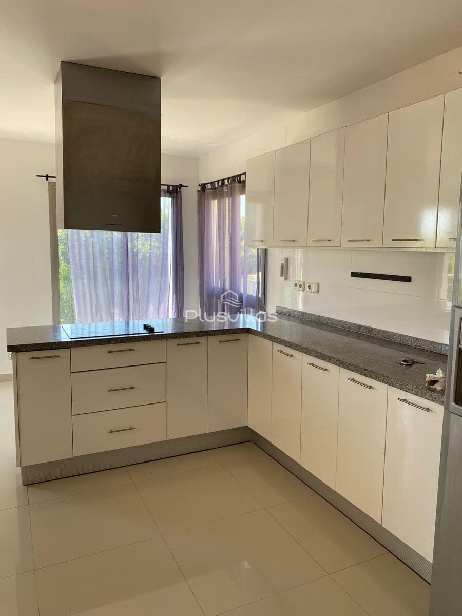 4 bedroom Villa for sale in Altea with pool - € 850,000 (Ref: 7662238)